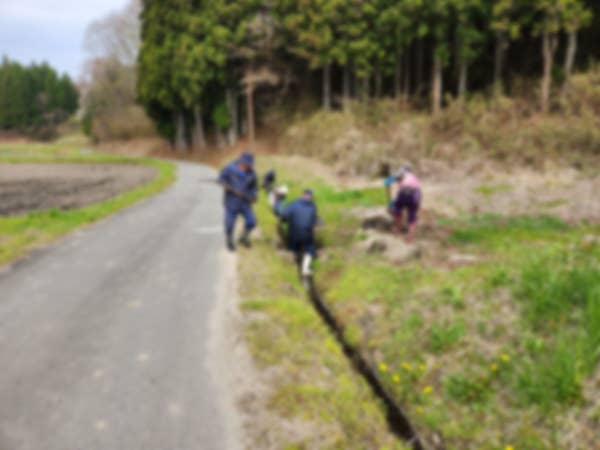 水路・側溝掃除・掘り払い・堀上