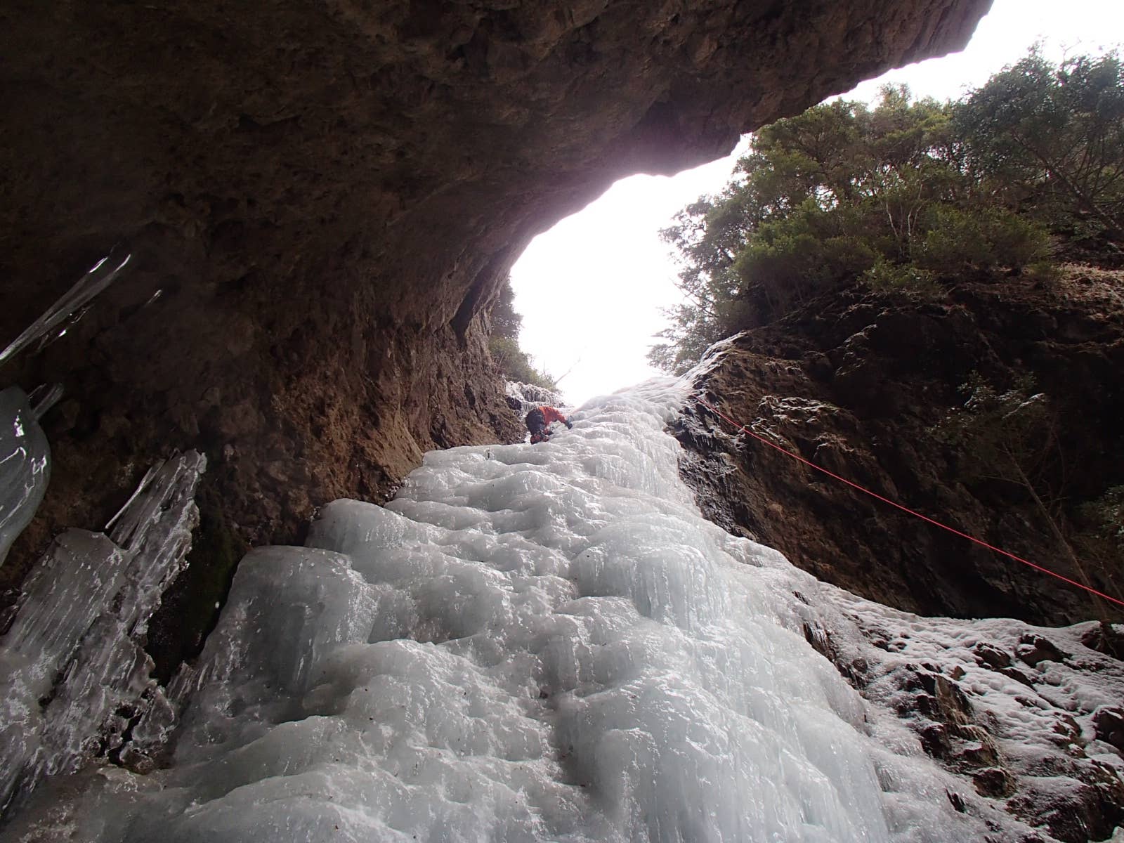 【2/3】アイスクライミング講習会　八ヶ岳・醤油樽の滝《中止》